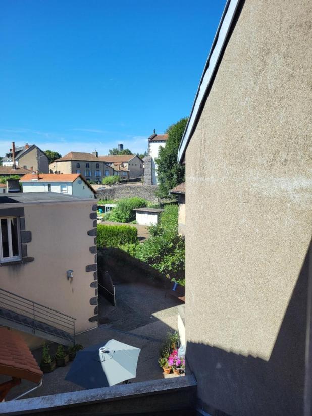 Logis Hotel Restaurant De La Poste Pontgibaud Dış mekan fotoğraf