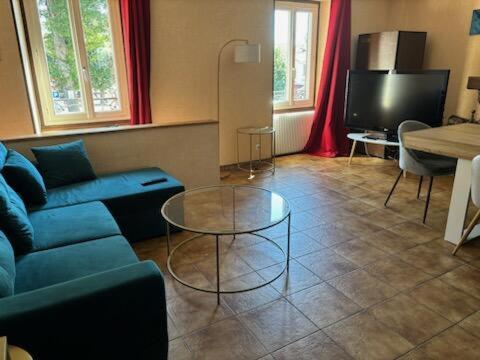 Logis Hotel Restaurant De La Poste Pontgibaud Dış mekan fotoğraf