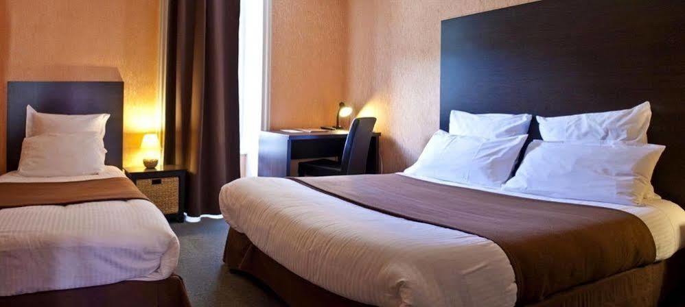 Logis Hotel Restaurant De La Poste Pontgibaud Dış mekan fotoğraf